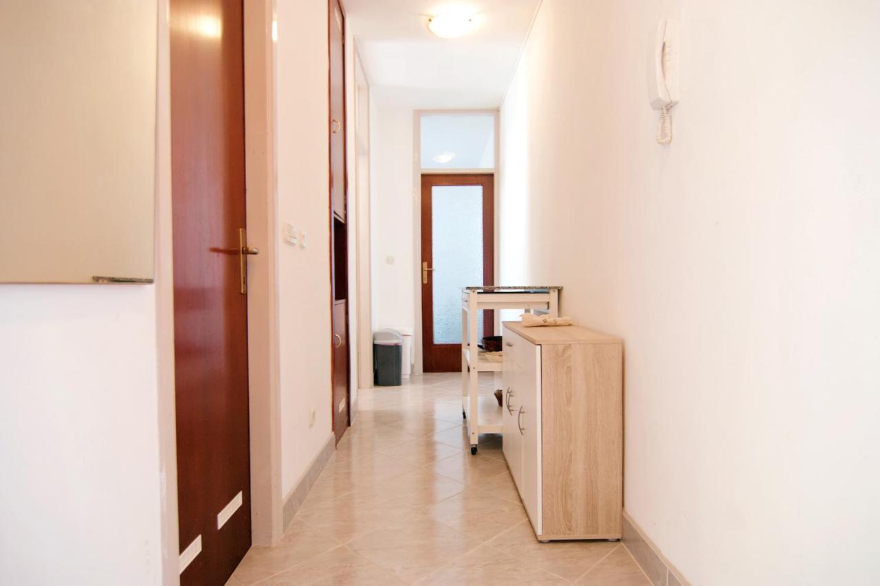 Apartment Todorovic - Macan Póla Kültér fotó